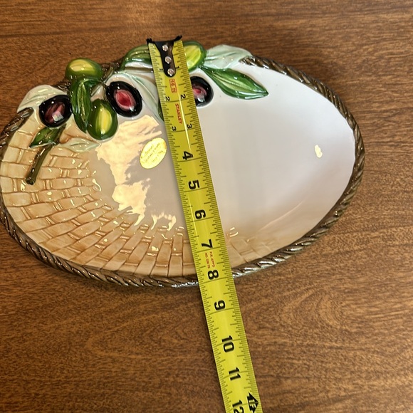 Italian 3D Olive Platter - Picture 4 of 6